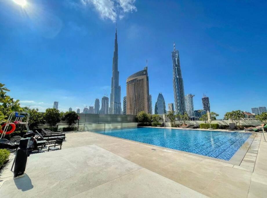 Downtown Views, Downtown Dubai - Mint Stay Экстерьер фото