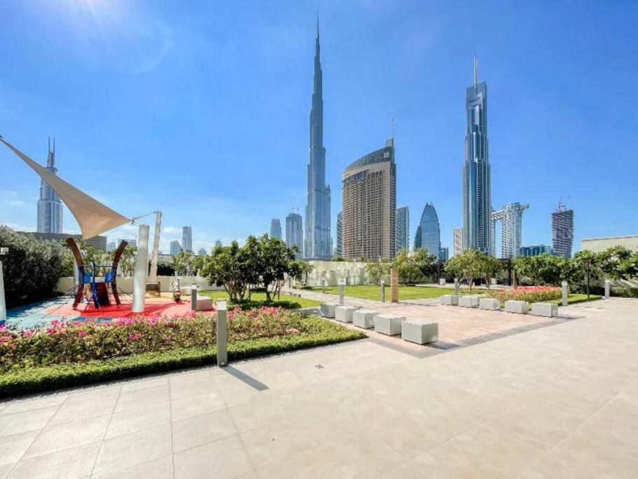 Downtown Views, Downtown Dubai - Mint Stay Экстерьер фото